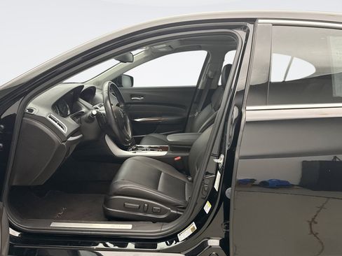 Used 2017 Acura TLX FWD image 8