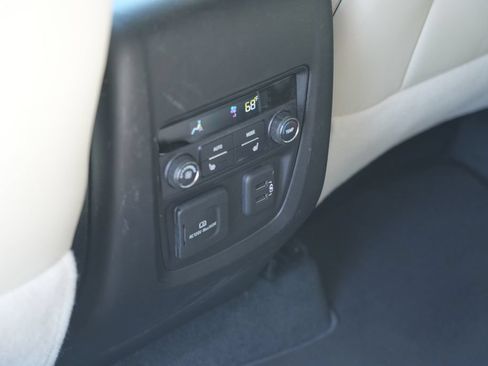 Used 2023 Buick Enclave Avenir w/ Avenir Technology Package AWD/4WD image 16