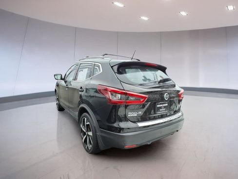 Used 2022 Nissan Rogue Sport SL AWD/4WD image 3