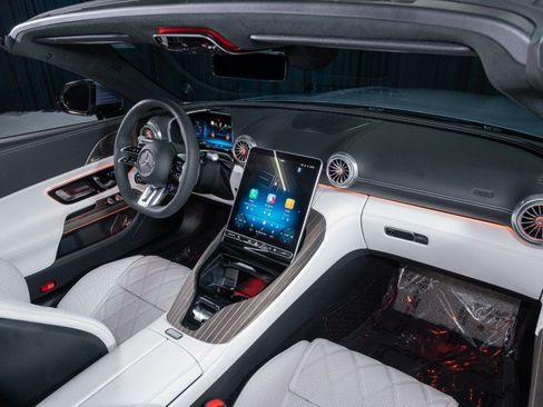 New 2026 Mercedes-Benz SL 63 AMG 4MATIC image 7