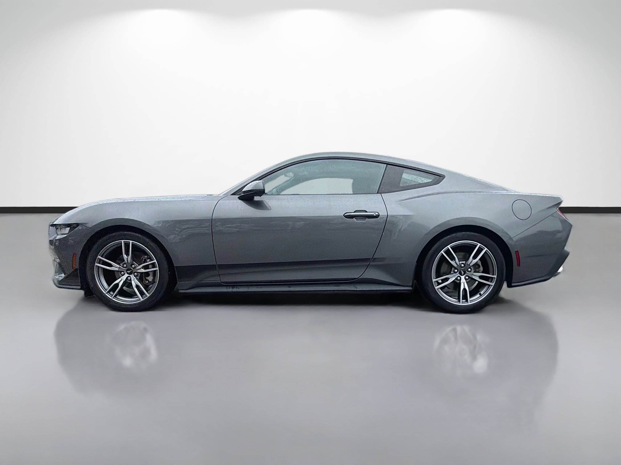Used 2024 Ford Mustang Coupe RWD image 6