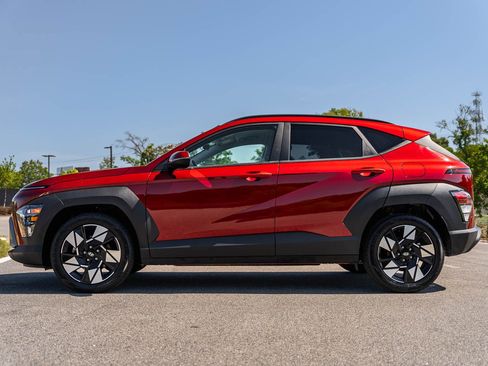 Used 2024 Hyundai Kona SEL FWD image 4