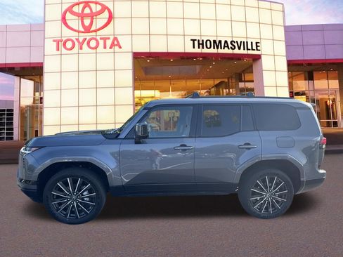 Used 2026 Lexus GX 550 w/ Accessory Package (2T) AWD/4WD image 8