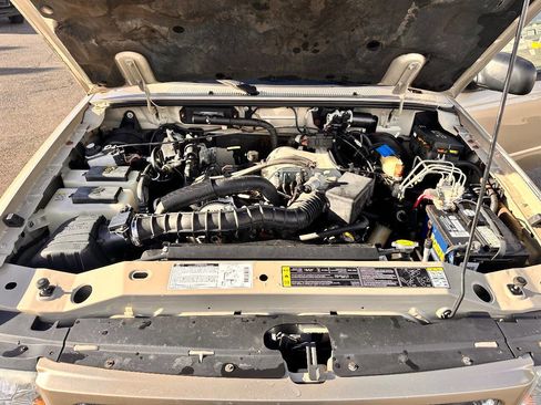 Used 2001 Ford Ranger XLT image 12