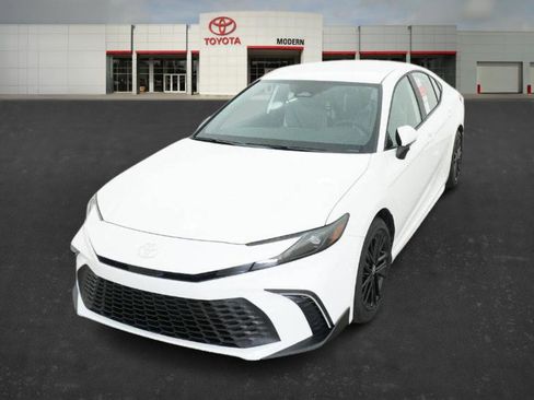 New 2026 Toyota Camry SE image 8