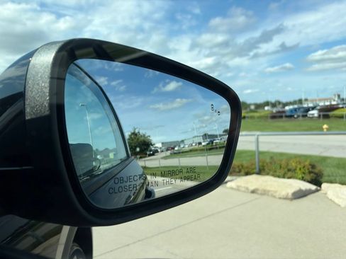 Used 2020 Ford Escape SE FWD image 24