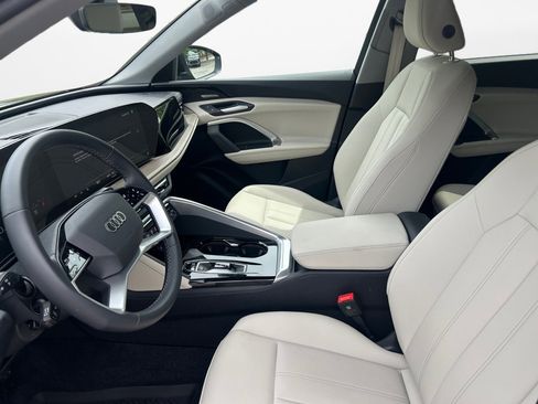 Used 2025 Audi Q5 Premium Plus w/ Premium Plus AWD/4WD image 9
