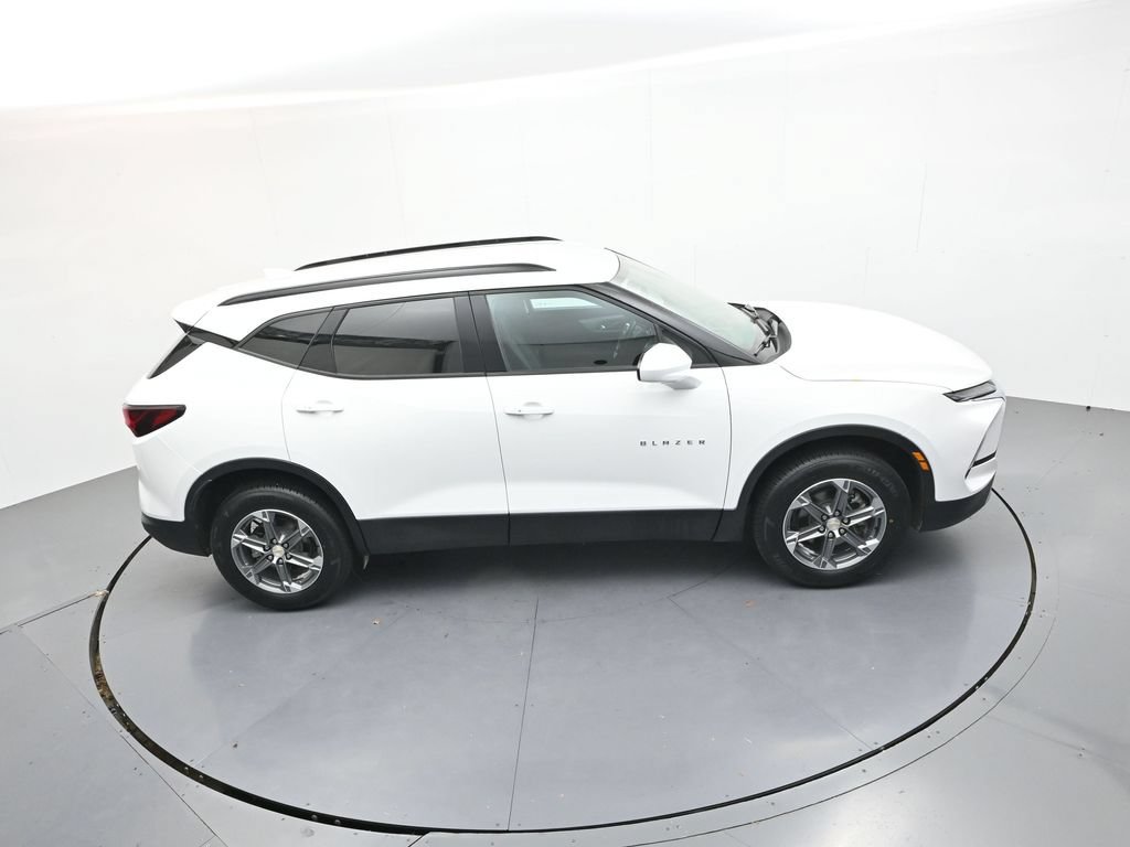 Used 2023 Chevrolet Blazer LT w/ Convenience Package FWD image 30