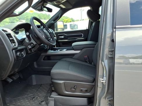New 2026 RAM 2500 Big Horn AWD/4WD image 6