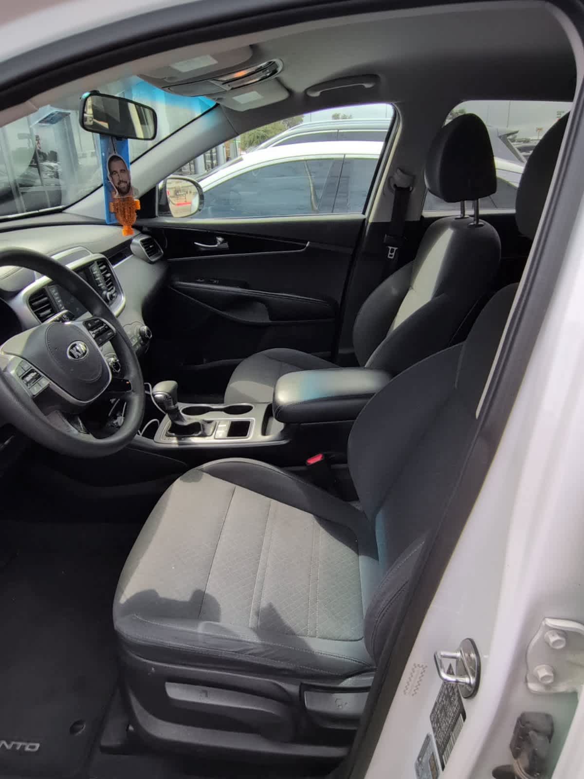 Used 2019 Kia Sorento L FWD image 5