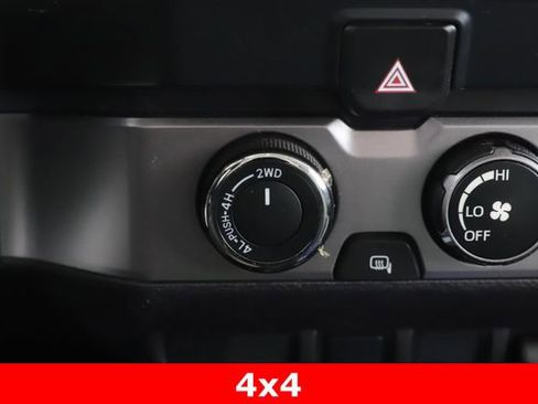 Used 2019 Toyota Tacoma SR5 image 5