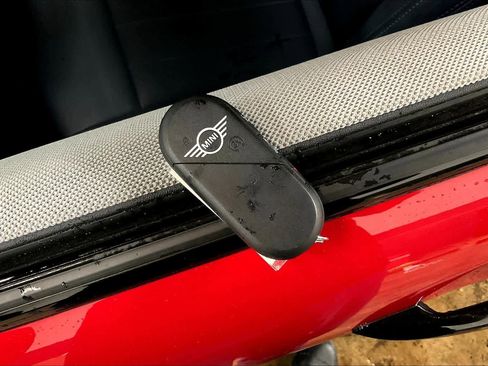 Certified 2025 MINI Cooper 4-Door Hardtop image 14