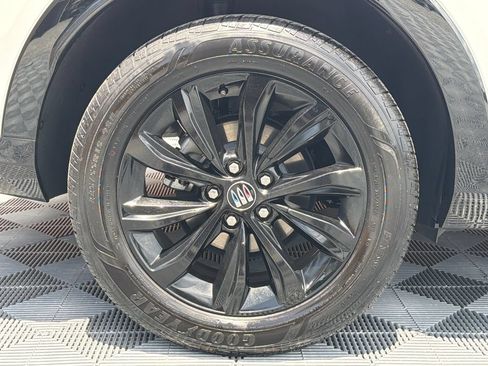 Used 2024 Buick Envista Sport Touring w/ Convenience I Package FWD image 20