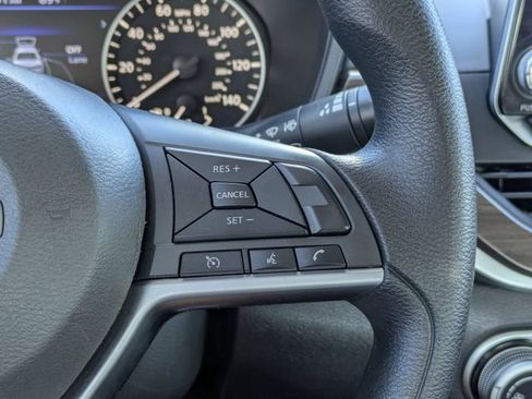 Used 2023 Nissan Altima 2.5 SV FWD image 28