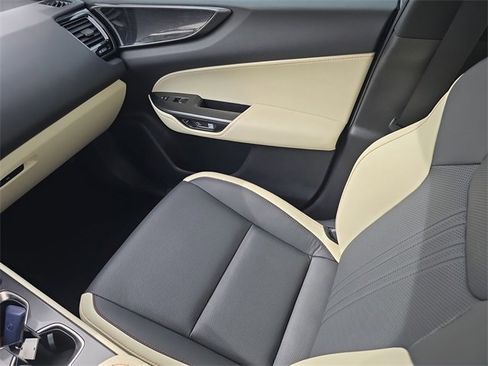 Used 2024 Lexus NX 250 FWD image 18