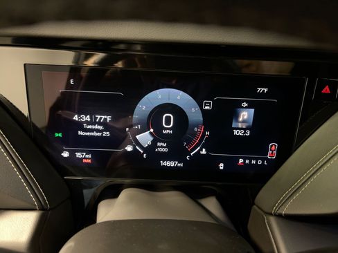 Used 2025 GMC Yukon Elevation image 17