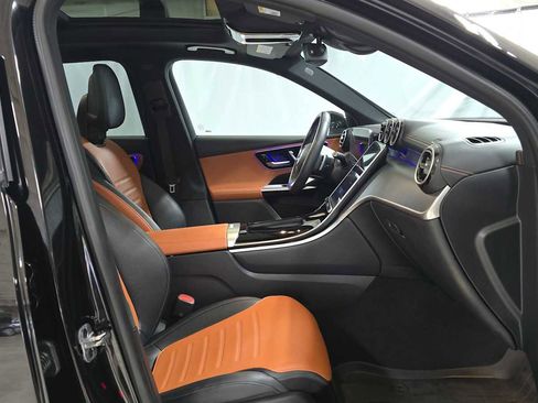 Used 2023 Mercedes-Benz GLC 300 4MATIC image 10