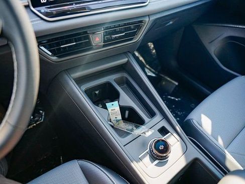 New 2025 Volkswagen Tiguan SE image 15