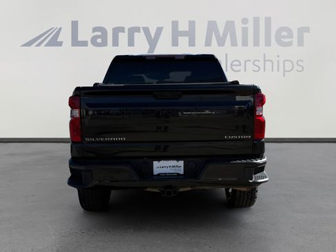 Used 2022 Chevrolet Silverado 1500 Custom image 4