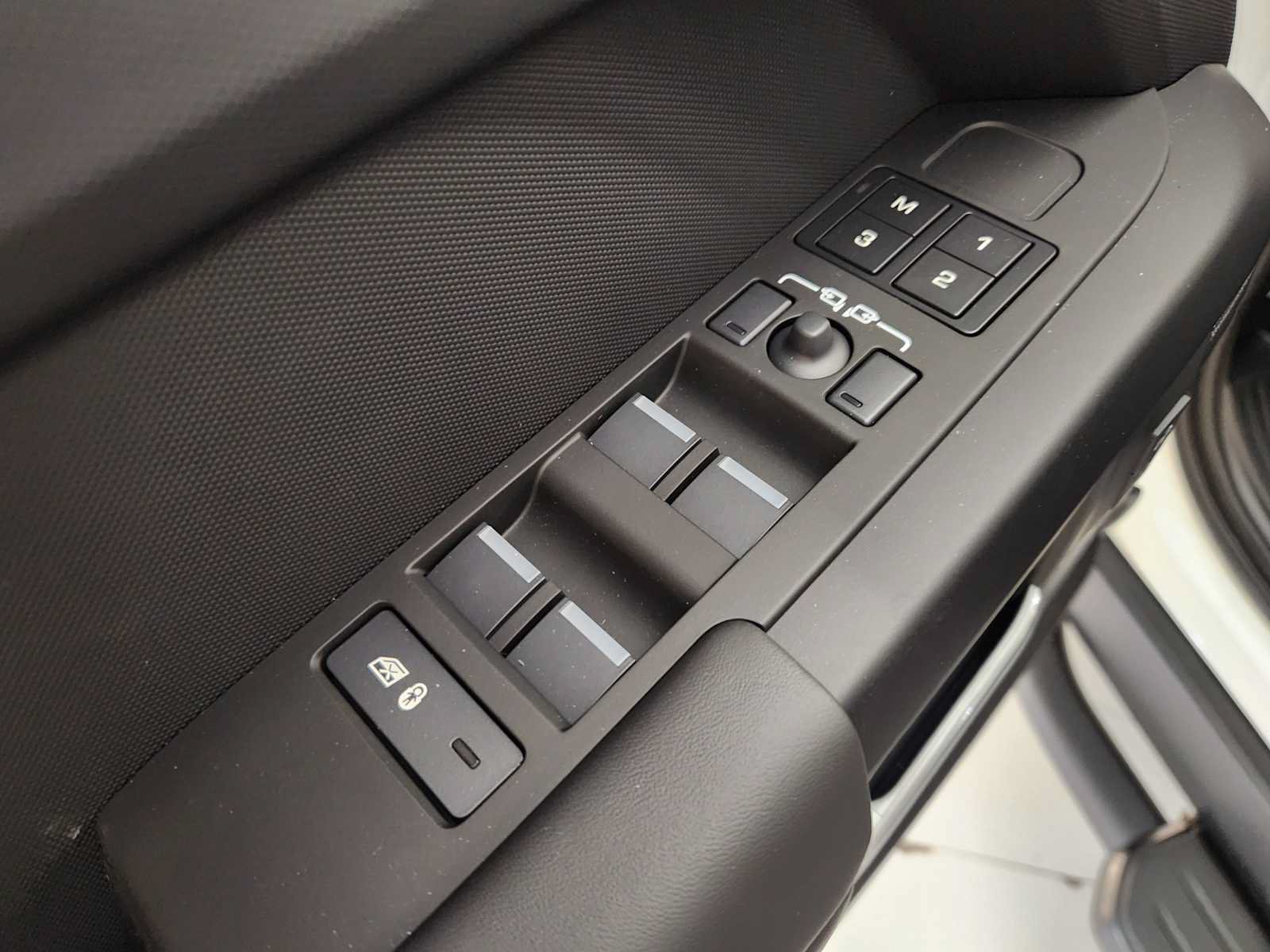 New 2026 Land Rover Defender 110 S AWD/4WD image 23