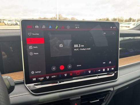 Certified 2025 Volkswagen Tiguan SEL R-Line image 13