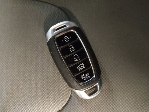 Used 2023 Hyundai Elantra SEL w/ Preferred Accessory Package image 32