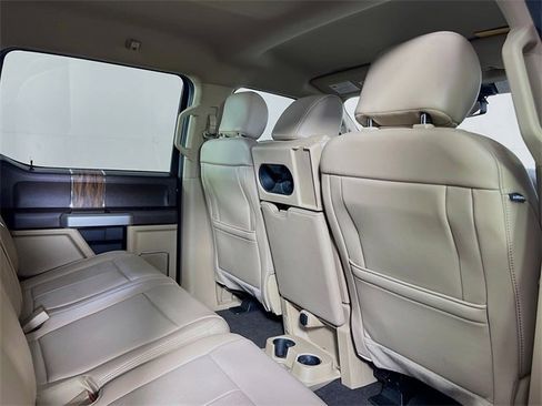 Used 2019 Ford F150 Lariat image 9