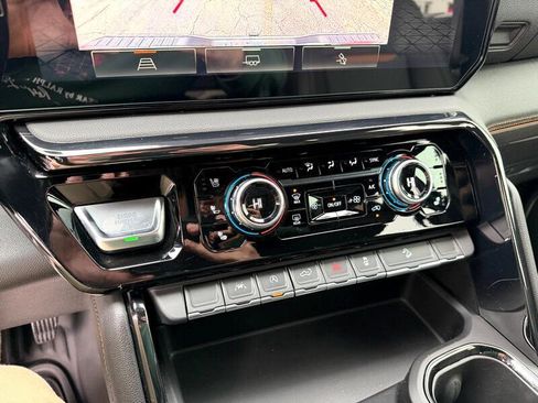 Used 2022 GMC Sierra 1500 AT4 w/ AT4 Preferred Package image 21