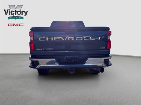 Used 2020 Chevrolet Silverado 2500 LTZ w/ LTZ Premium Package image 14