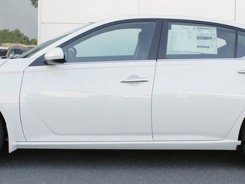 New 2025 Nissan Altima 2.5 SV w/ SV Special Edition Package image 2