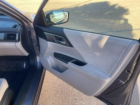 Used 2013 Honda Accord LX image 11