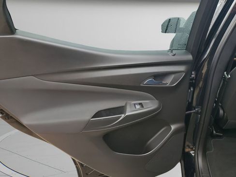 Used 2023 Chevrolet Bolt EUV LT w/ Redline Edition image 17