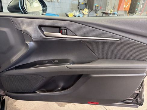 Used 2025 Toyota Camry SE image 22