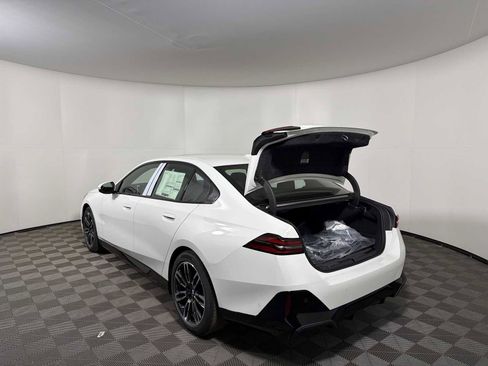 New 2026 BMW 530i xDrive w/ M Sport Package image 20