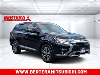 Used 2019 Mitsubishi Outlander SE AWD/4WD video 1