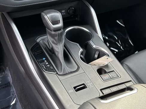 Used 2022 Toyota Highlander XLE image 23