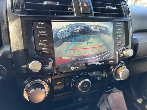 Used 2021 Toyota 4Runner TRD Off-Road Premium AWD/4WD image 22