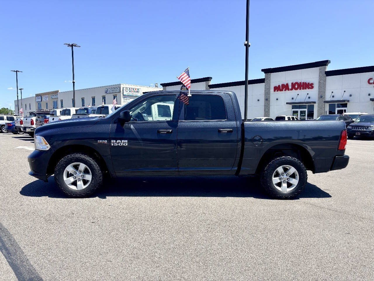Used 2016 RAM 1500 Express AWD/4WD image 3