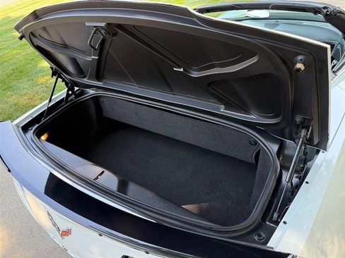 Used 2016 Chevrolet Corvette Z06 w/ 3LZ Preferred Equipment Group image 63