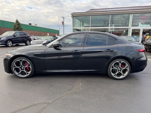 Used 2022 Alfa Romeo Giulia Veloce image 7