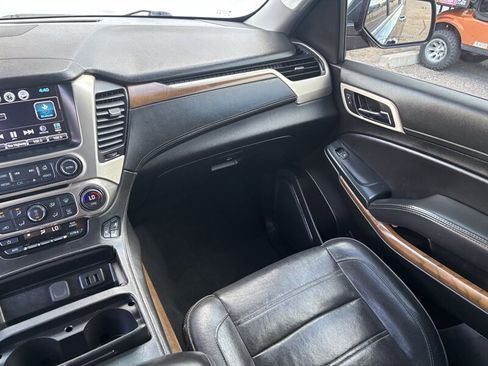Used 2019 GMC Yukon XL Denali image 38