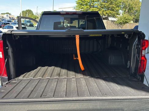 Used 2023 Chevrolet Silverado 1500 High Country w/ Technology Package image 31