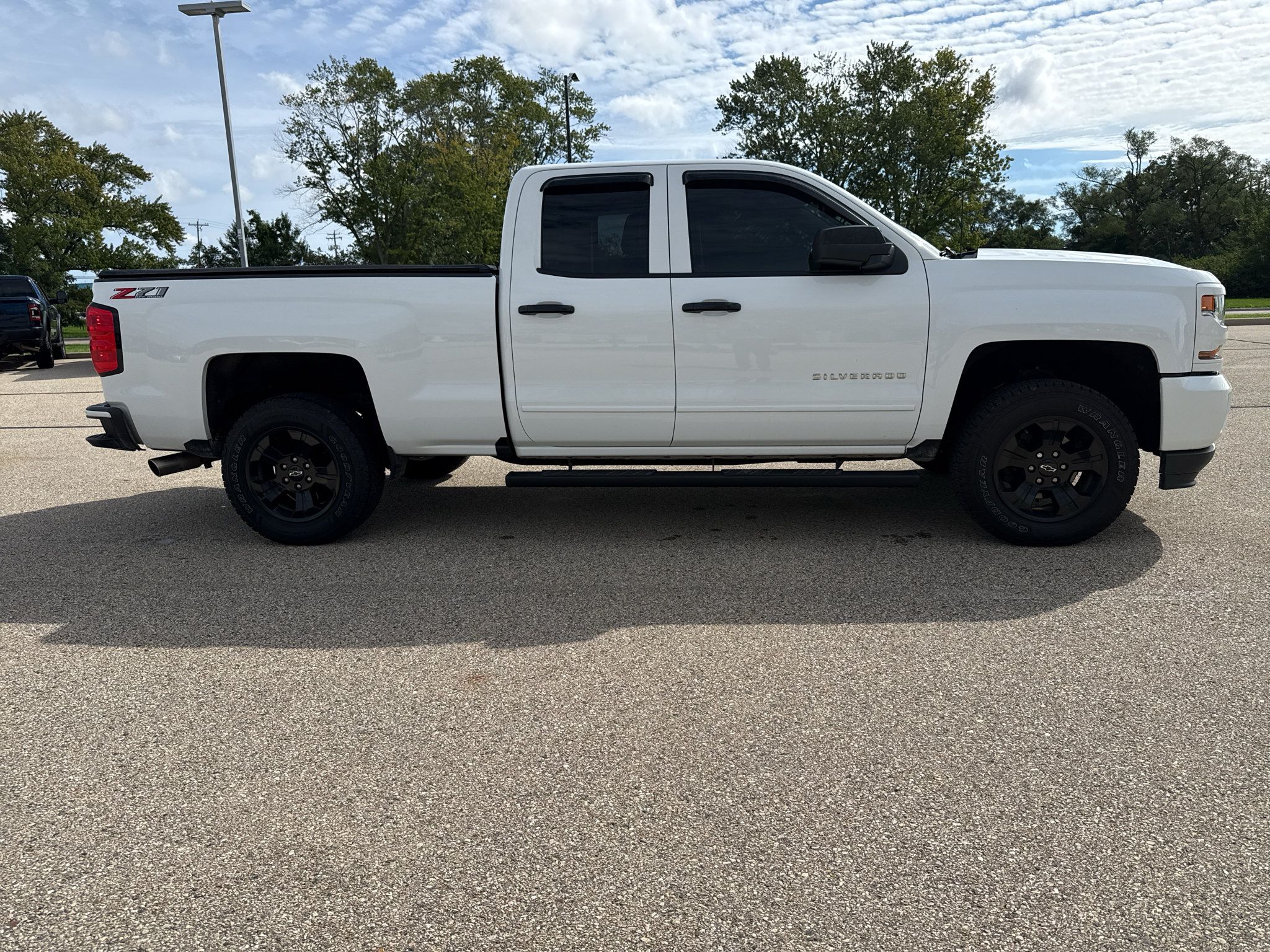 Used 2019 Chevrolet Silverado 1500 LT w/ All Star Edition AWD/4WD image 5