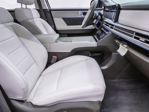 Used 2025 Hyundai Santa Fe Calligraphy image 17