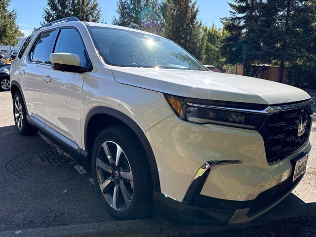 Certified 2024 Honda Pilot Elite image 2