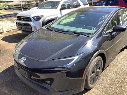 Used 2025 Toyota Prius LE
