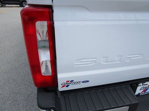 New 2025 Ford F250 XL w/ FX4 Off-Road Package image 11