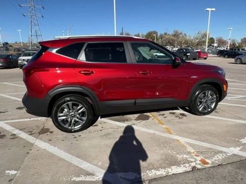 Certified 2023 Kia Seltos S AWD/4WD image 10