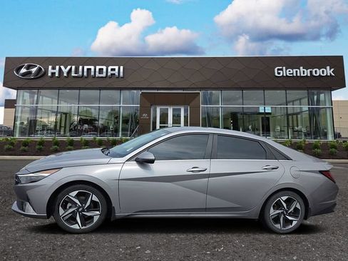 Certified 2022 Hyundai Elantra Limited FWD image 1
