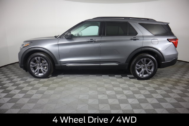 Certified 2025 Ford Explorer Active w/ Active Comfort Package AWD/4WD image 8